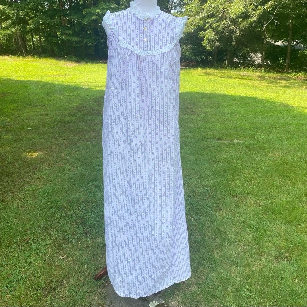 LANZ OF SALZBURG GOWN INTIMATES WHITE PURPLE HEARTS COTTON SLEEVELESS Size M